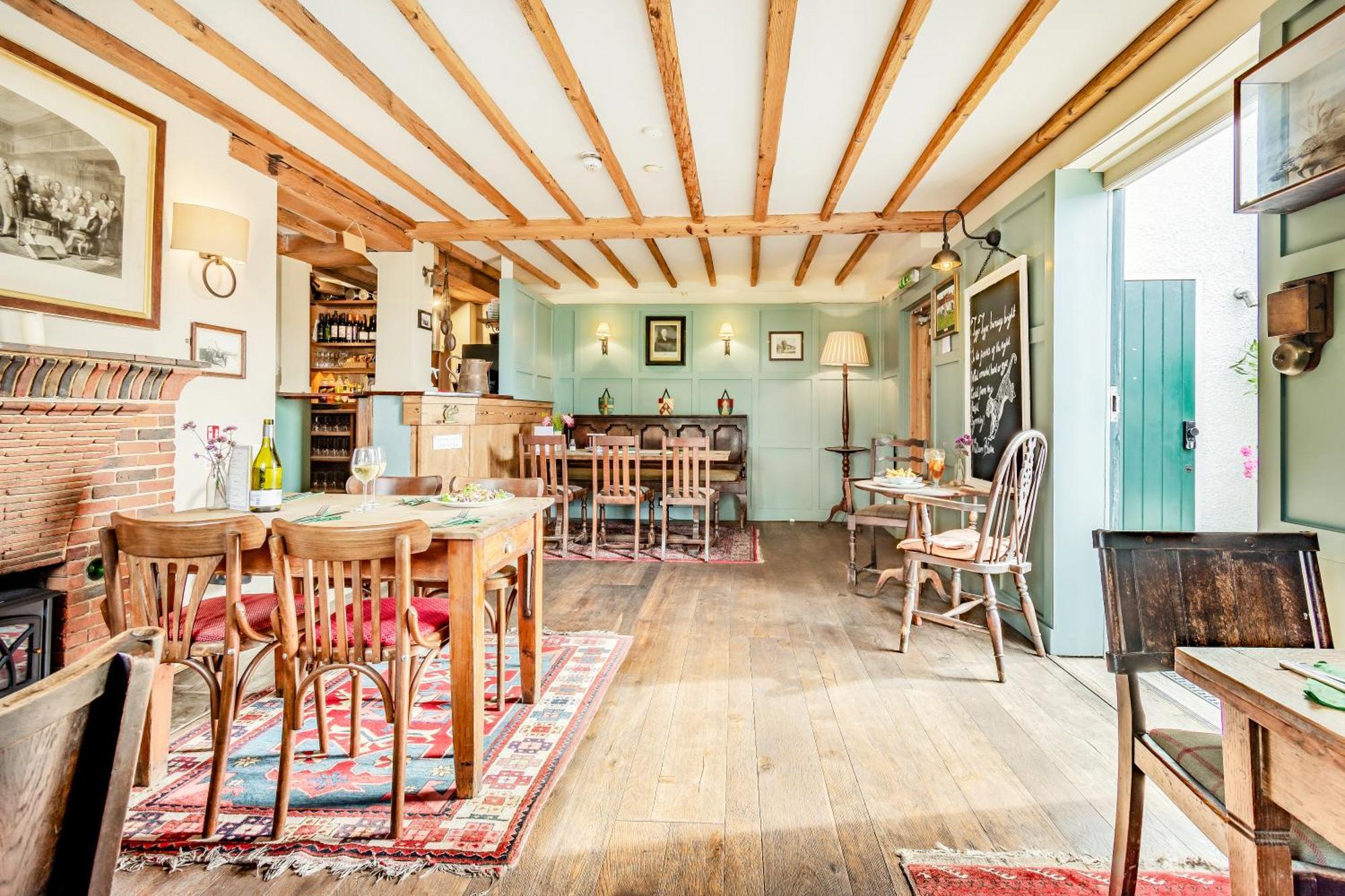 Tiger Inn - Elizabeth Eastdean Eksteriør billede